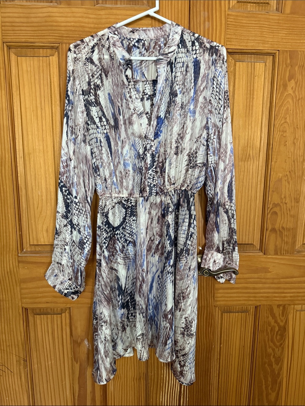 Printed Long Sleeve V-Neck Women’s Dress in translucent Brown and Blue